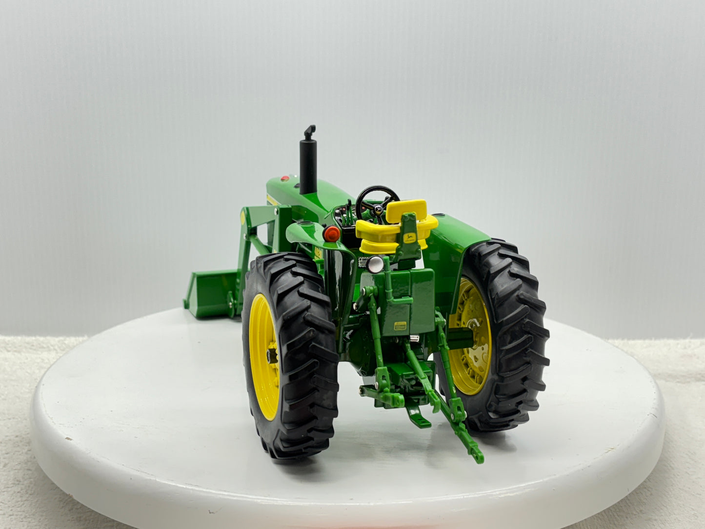 1/16 John Deere 4020 with 48 Loader