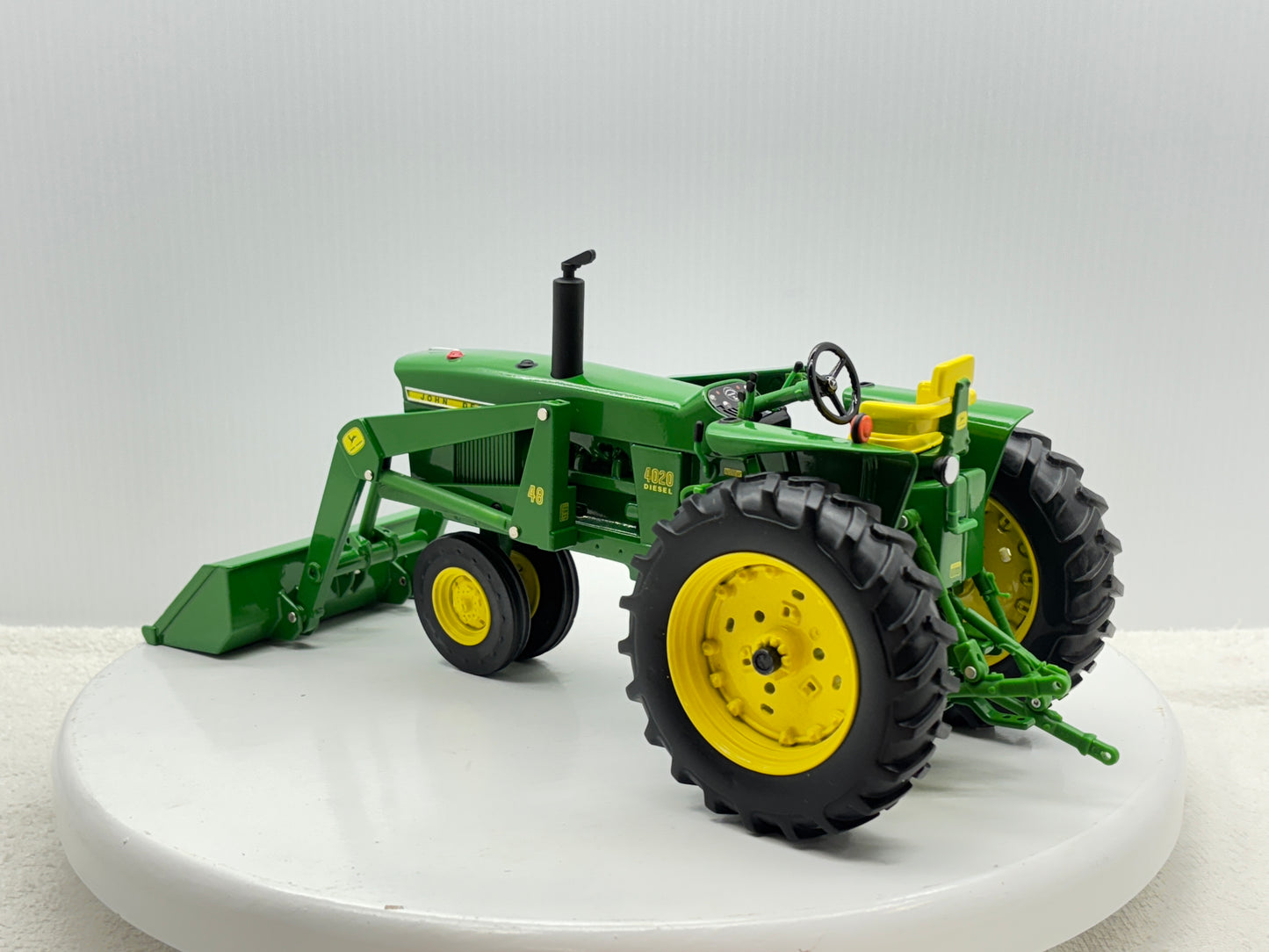 1/16 John Deere 4020 with 48 Loader