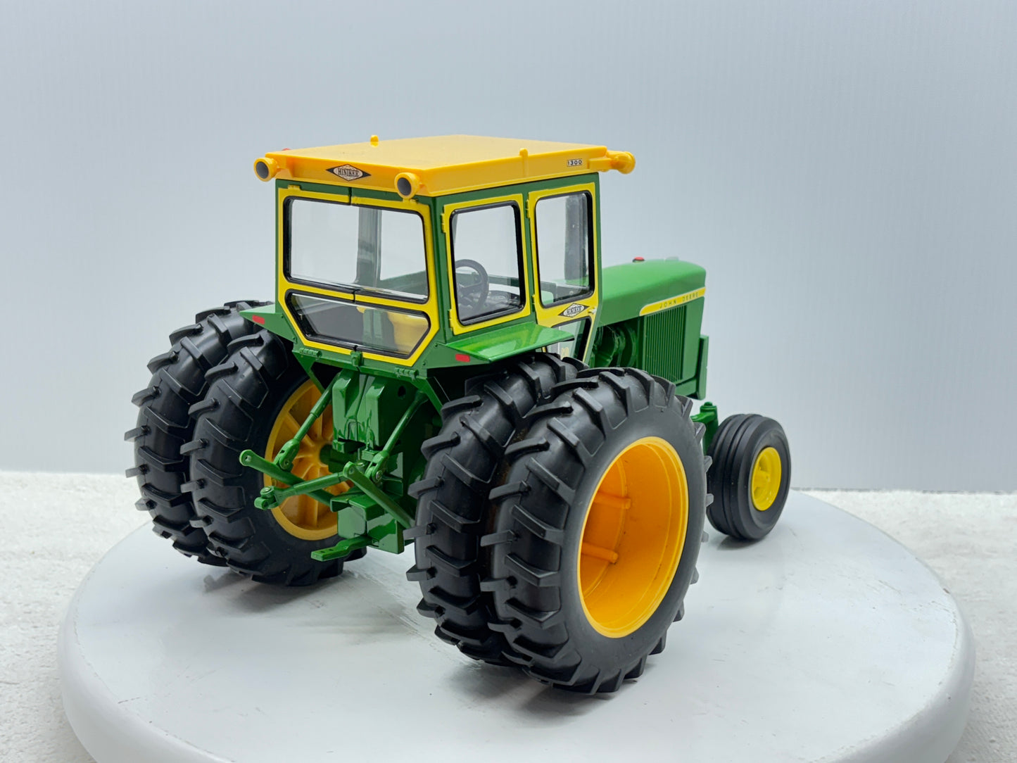 1/16 John Deere 4520 200th