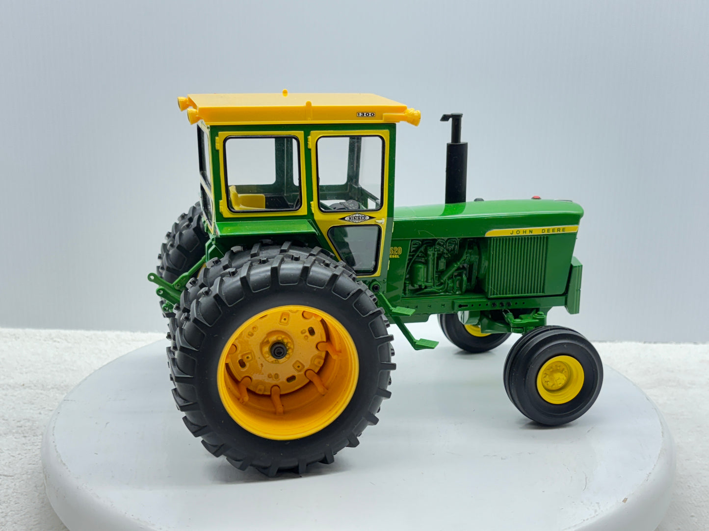 1/16 John Deere 4520 200th