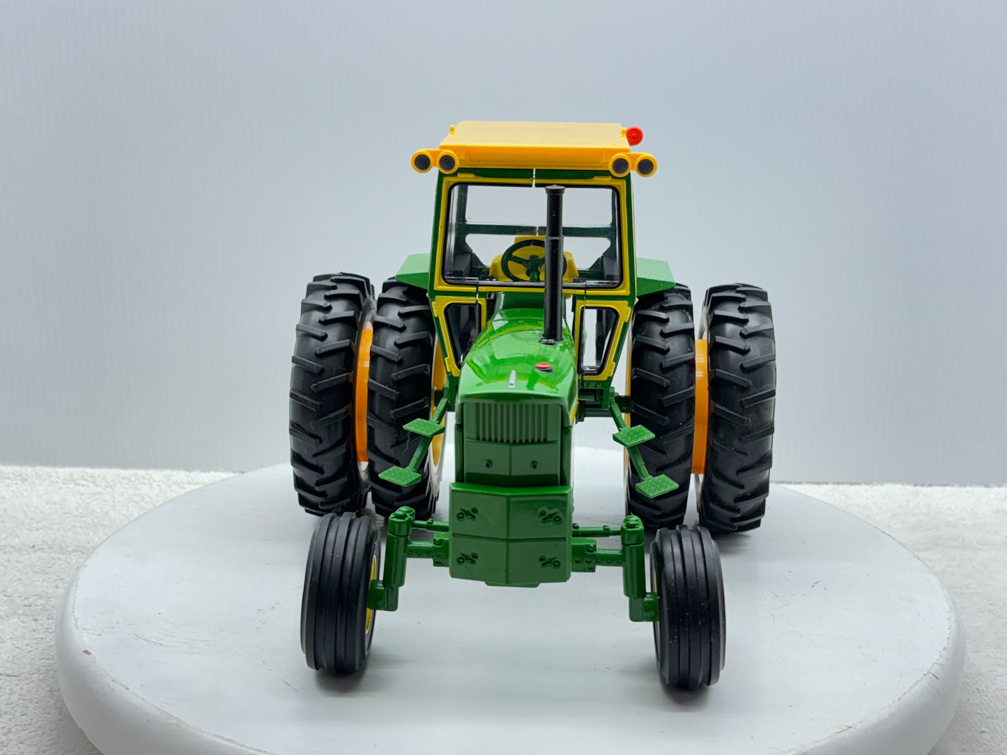 1/16 John Deere 4520 200th