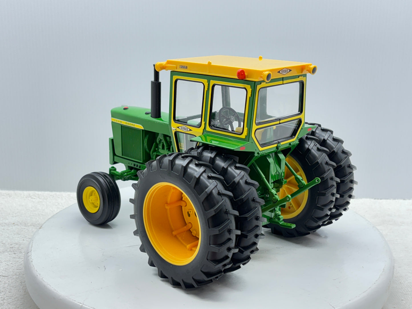 1/16 John Deere 4520 200th