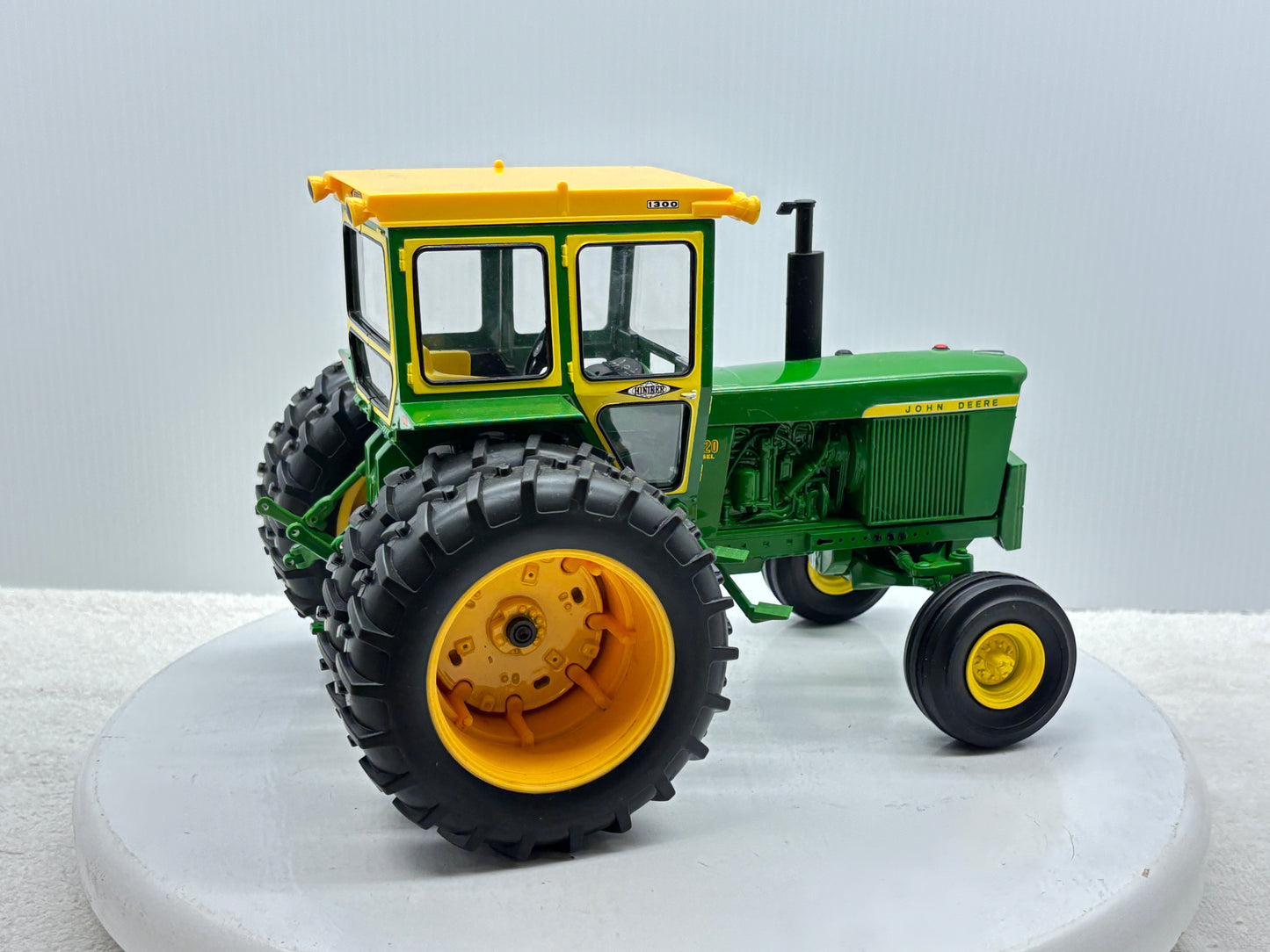 1/16 John Deere 4520 200th