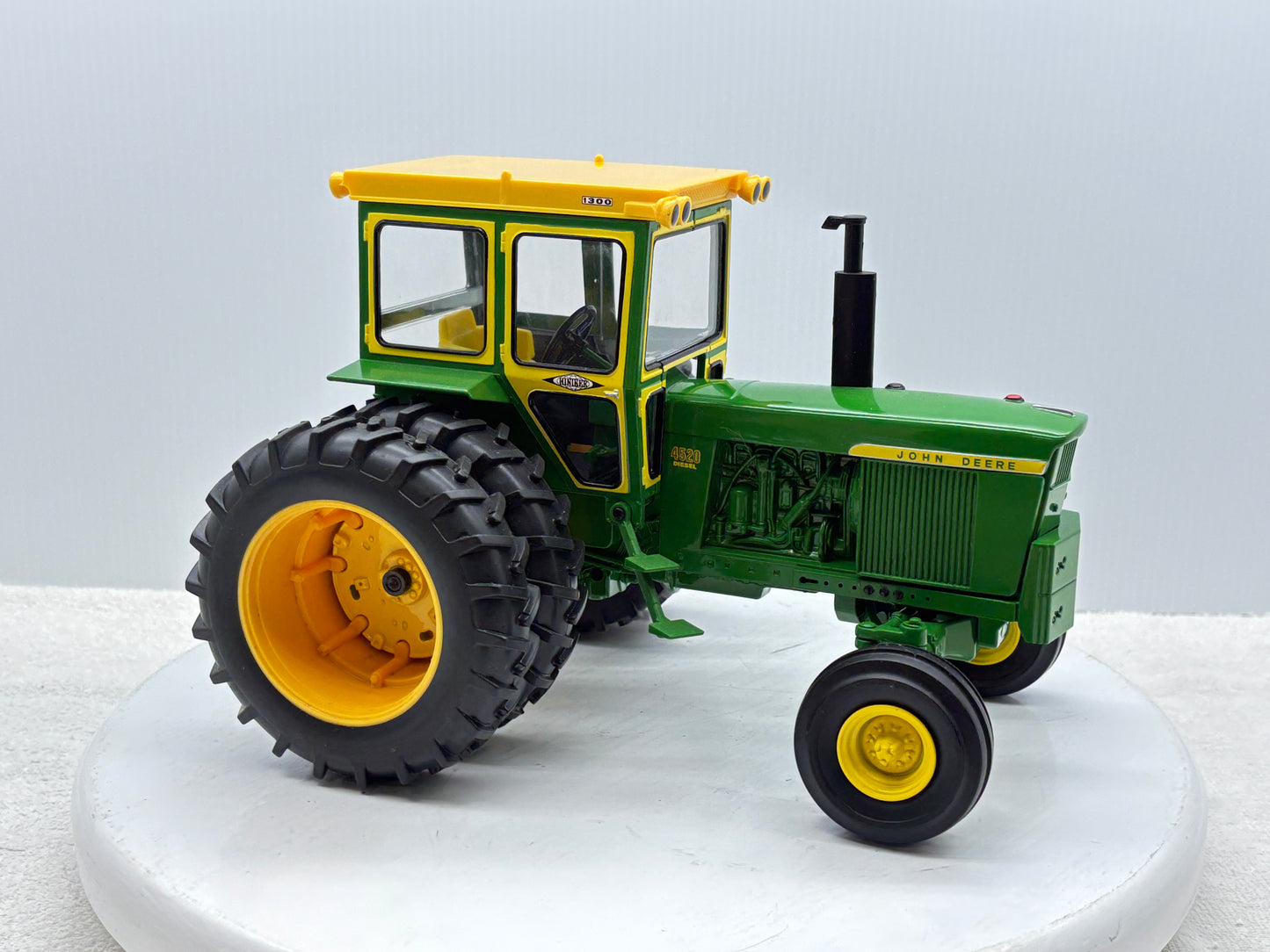 1/16 John Deere 4520 200th