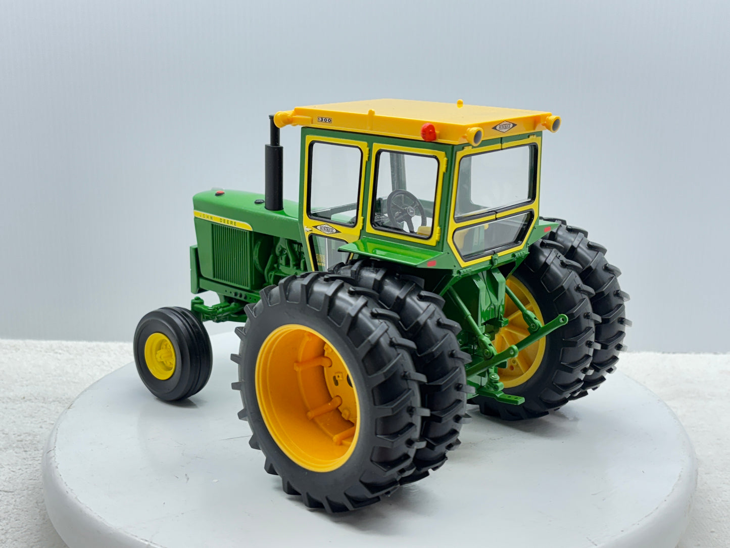 1/16 John Deere 4520 200th