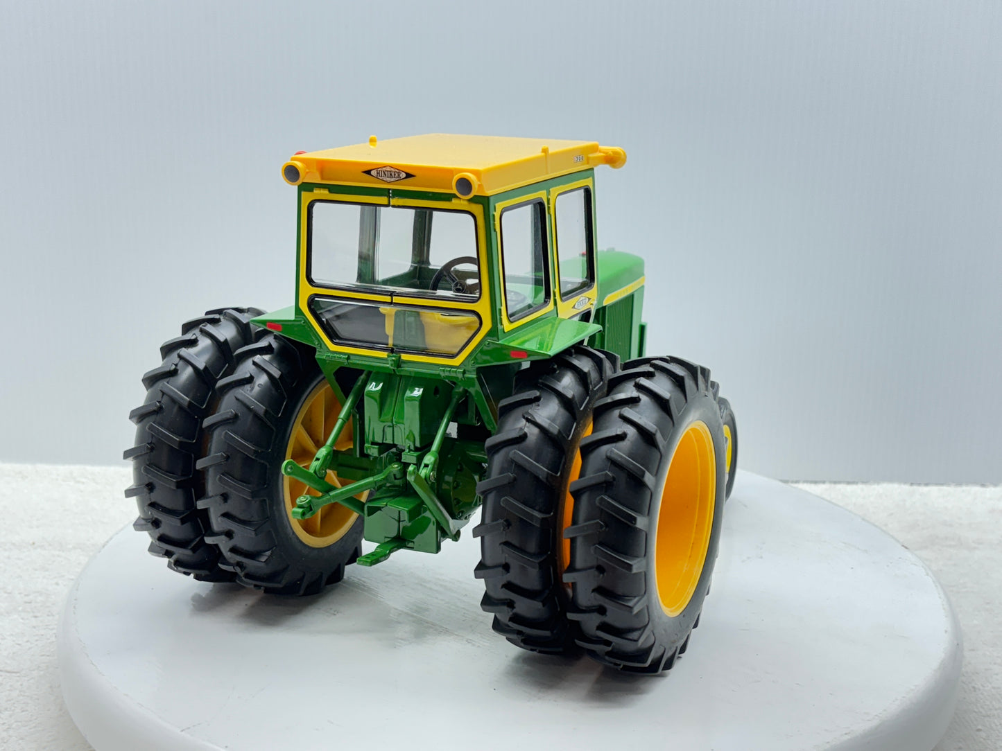 1/16 John Deere 4520 200th