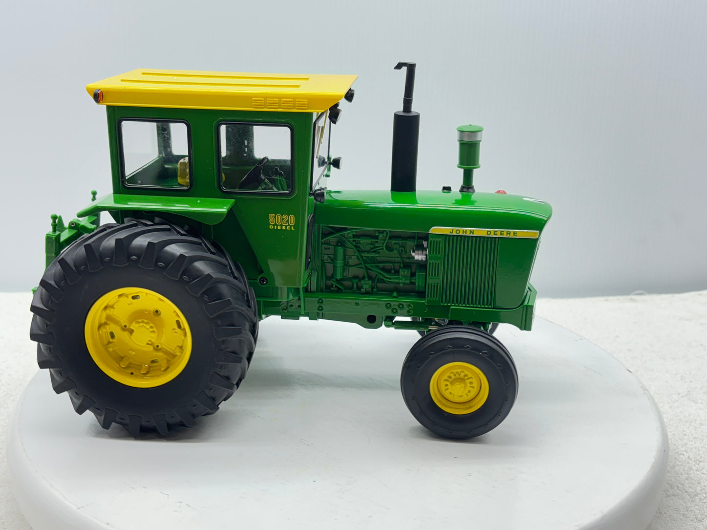 1/16 John Deere 5020 Two Cylinder Club