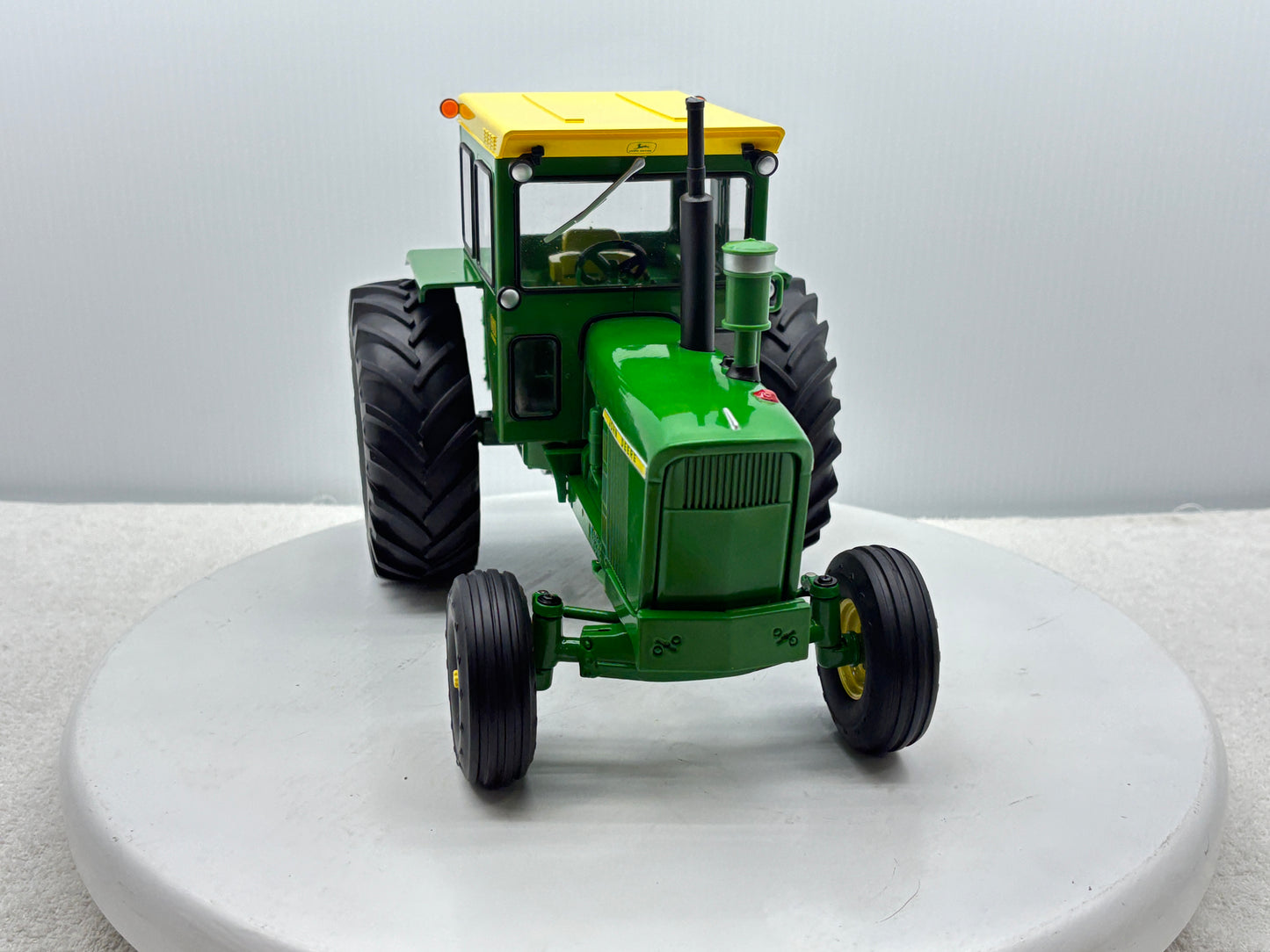 1/16 John Deere 5020 Two Cylinder Club