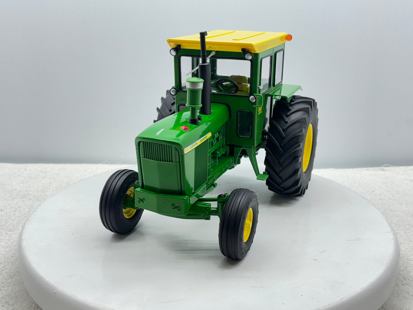 1/16 John Deere 5020 Two Cylinder Club