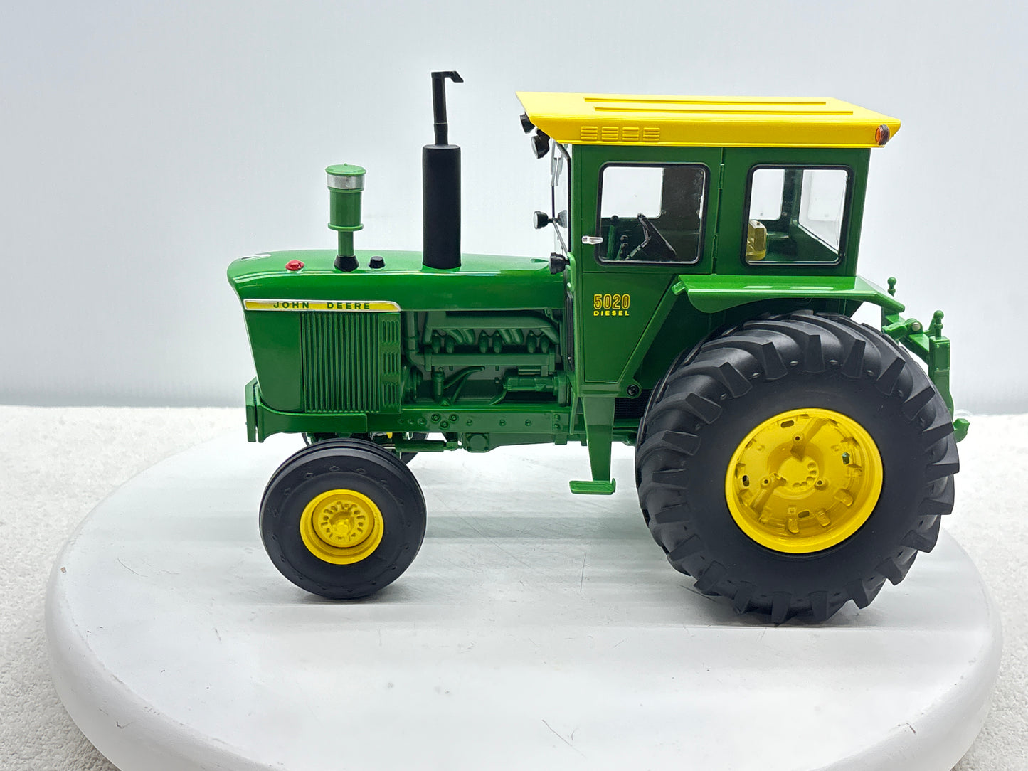 1/16 John Deere 5020 Two Cylinder Club