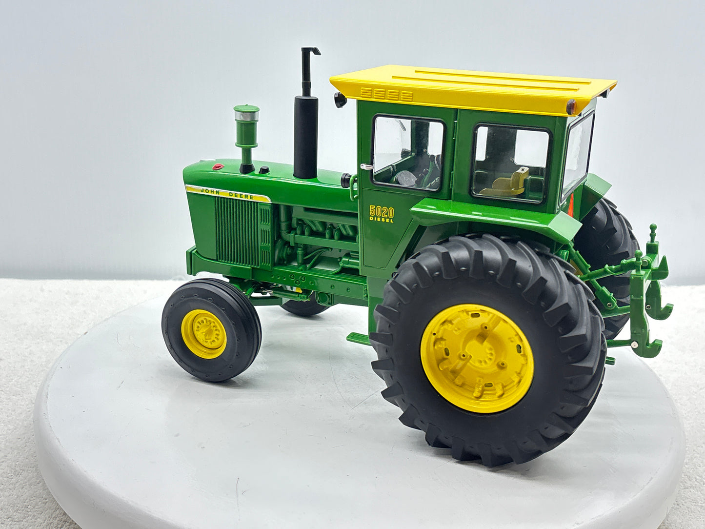 1/16 John Deere 5020 Two Cylinder Club