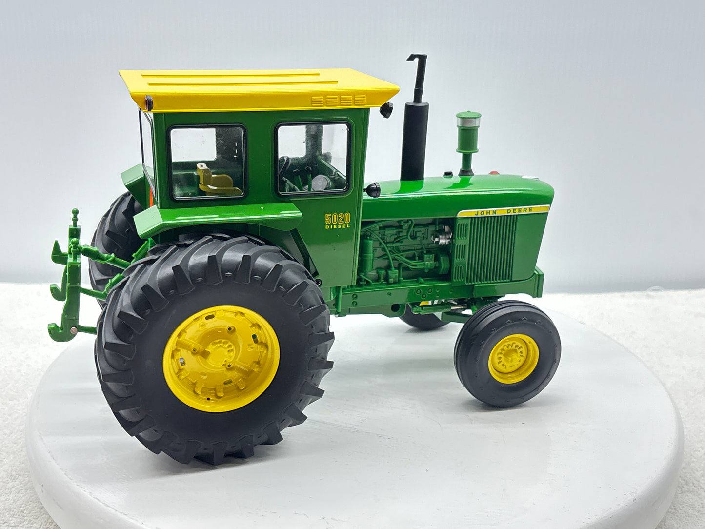 1/16 John Deere 5020 Two Cylinder Club