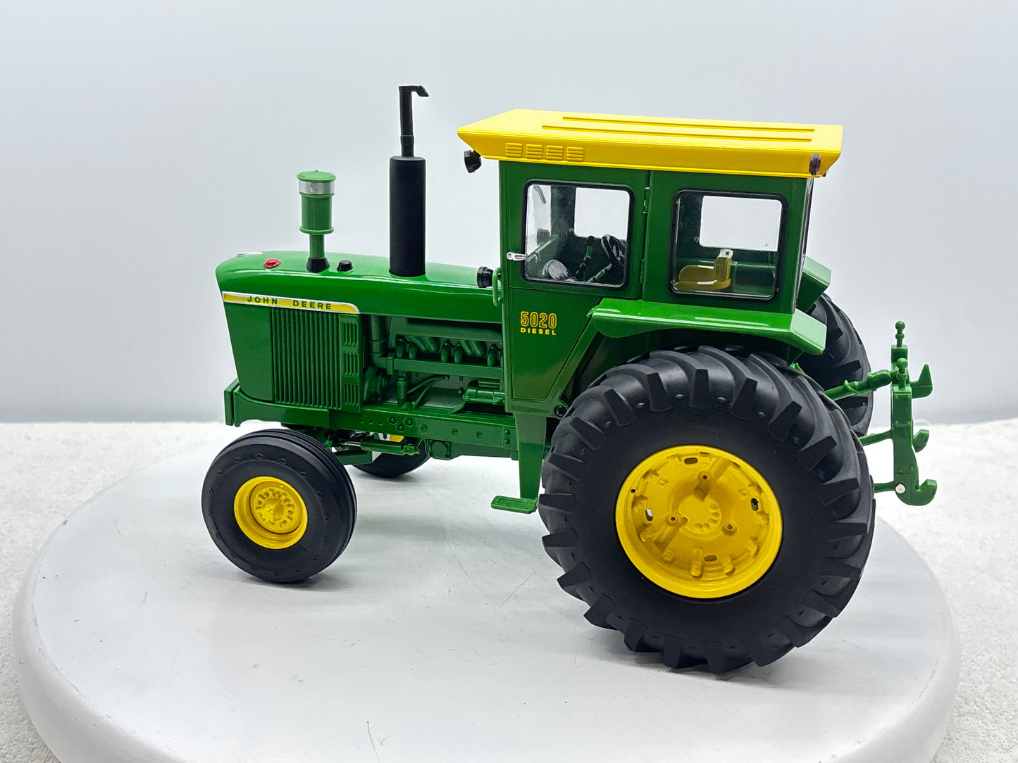 1/16 John Deere 5020 Two Cylinder Club
