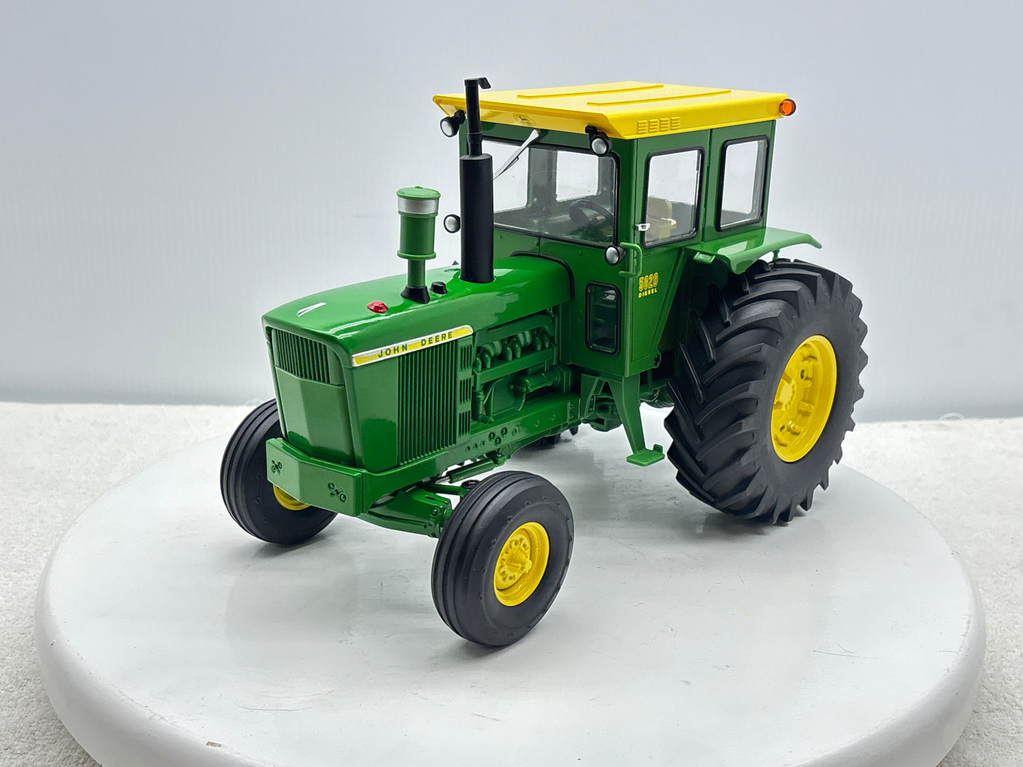 1/16 John Deere 5020 Two Cylinder Club