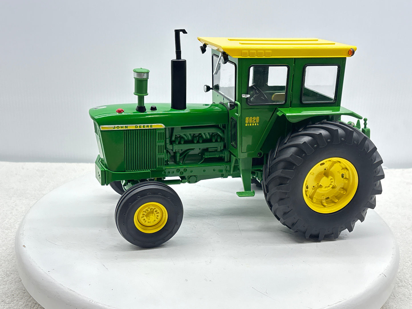 1/16 John Deere 5020 Two Cylinder Club