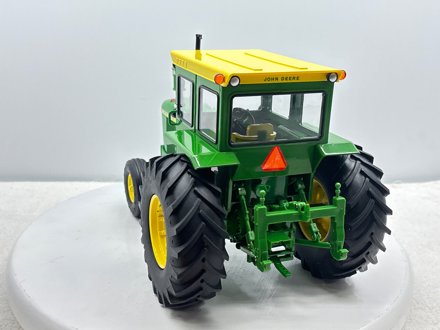 1/16 John Deere 5020 Two Cylinder Club