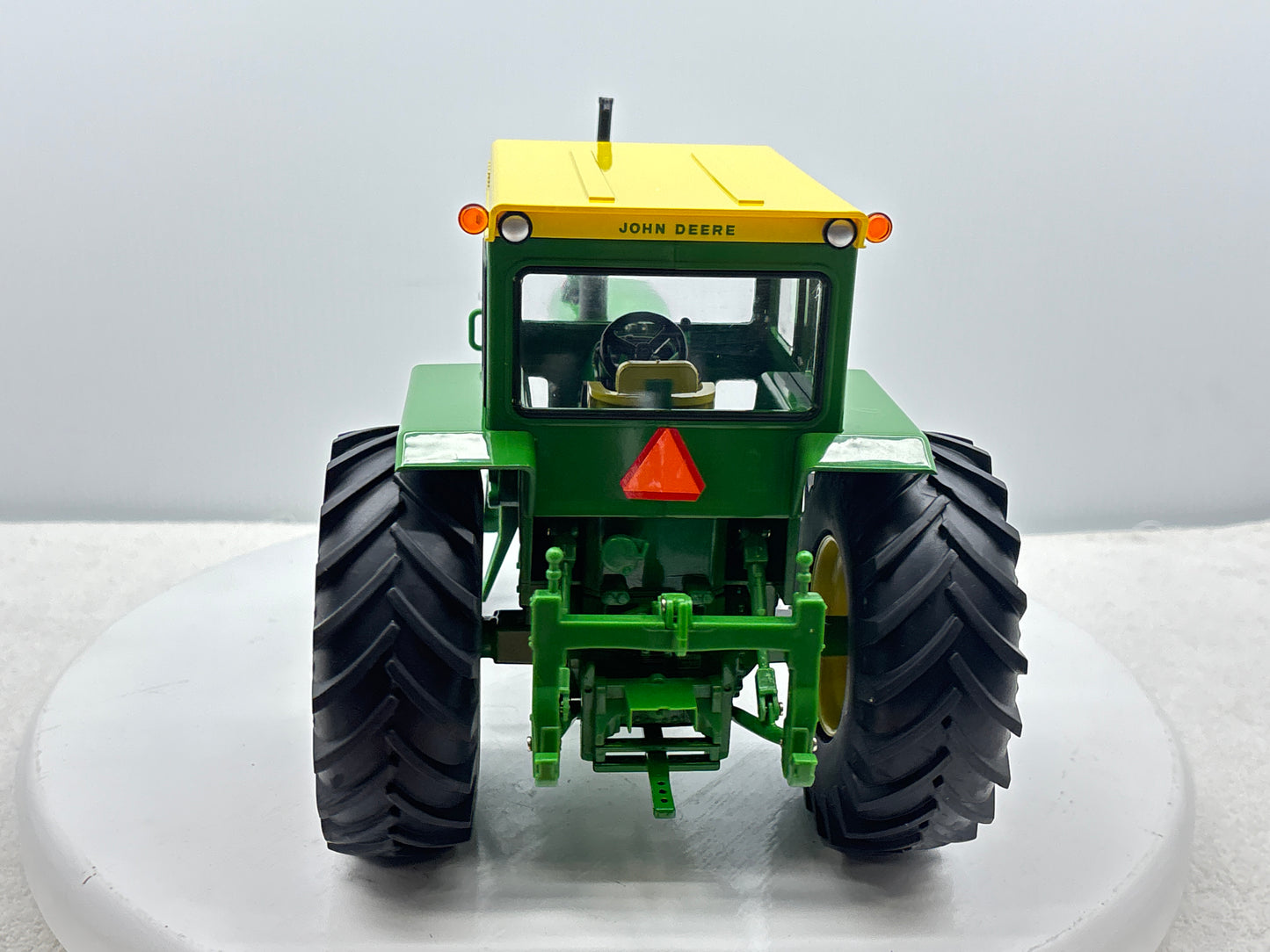 1/16 John Deere 5020 Two Cylinder Club