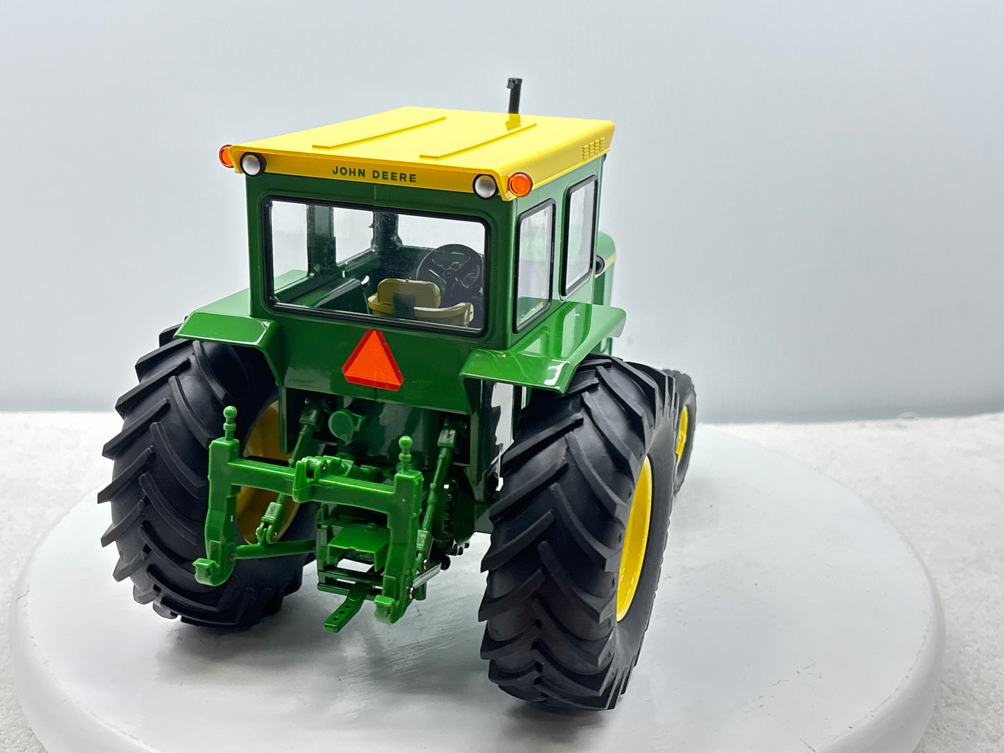1/16 John Deere 5020 Two Cylinder Club