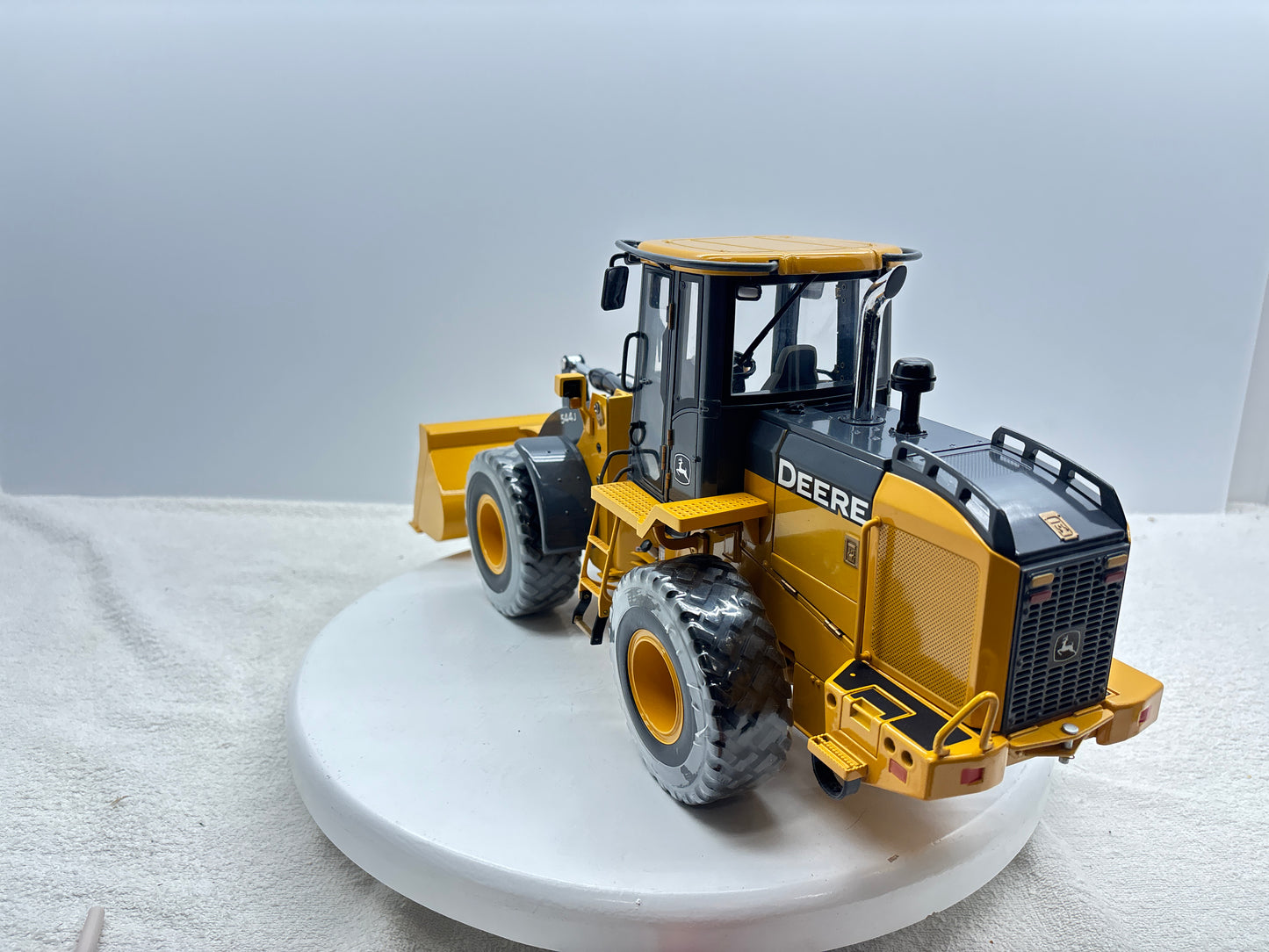 1/16 John Deere 544J