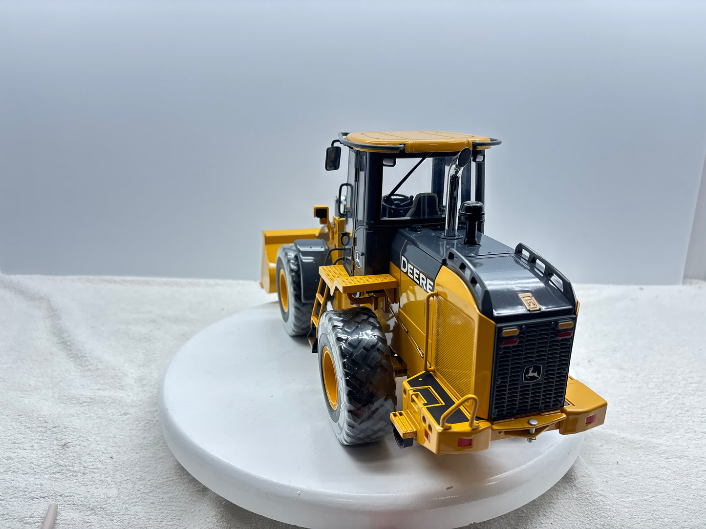 1/16 John Deere 544J