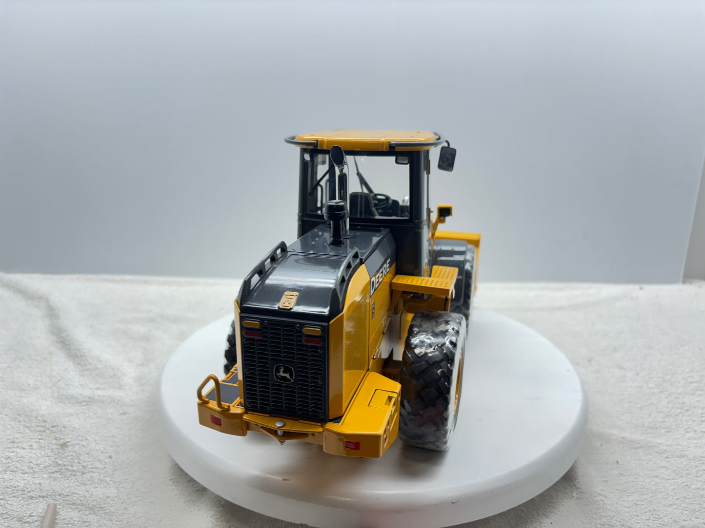 1/16 John Deere 544J
