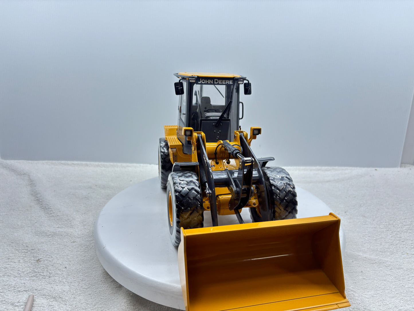 1/16 John Deere 544J
