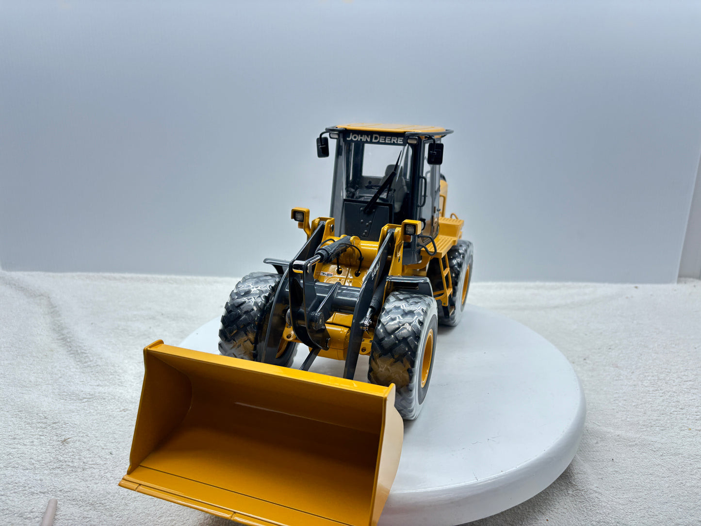 1/16 John Deere 544J