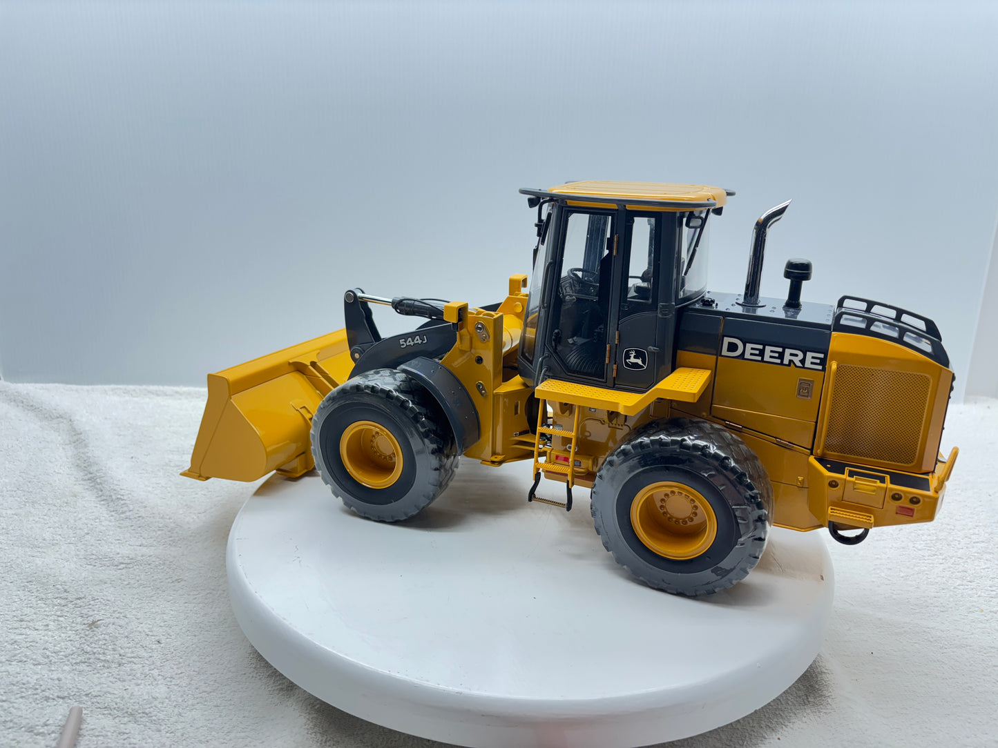 1/16 John Deere 544J