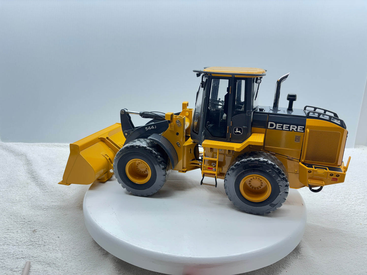 1/16 John Deere 544J