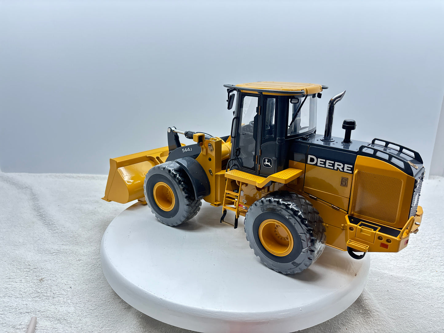 1/16 John Deere 544J