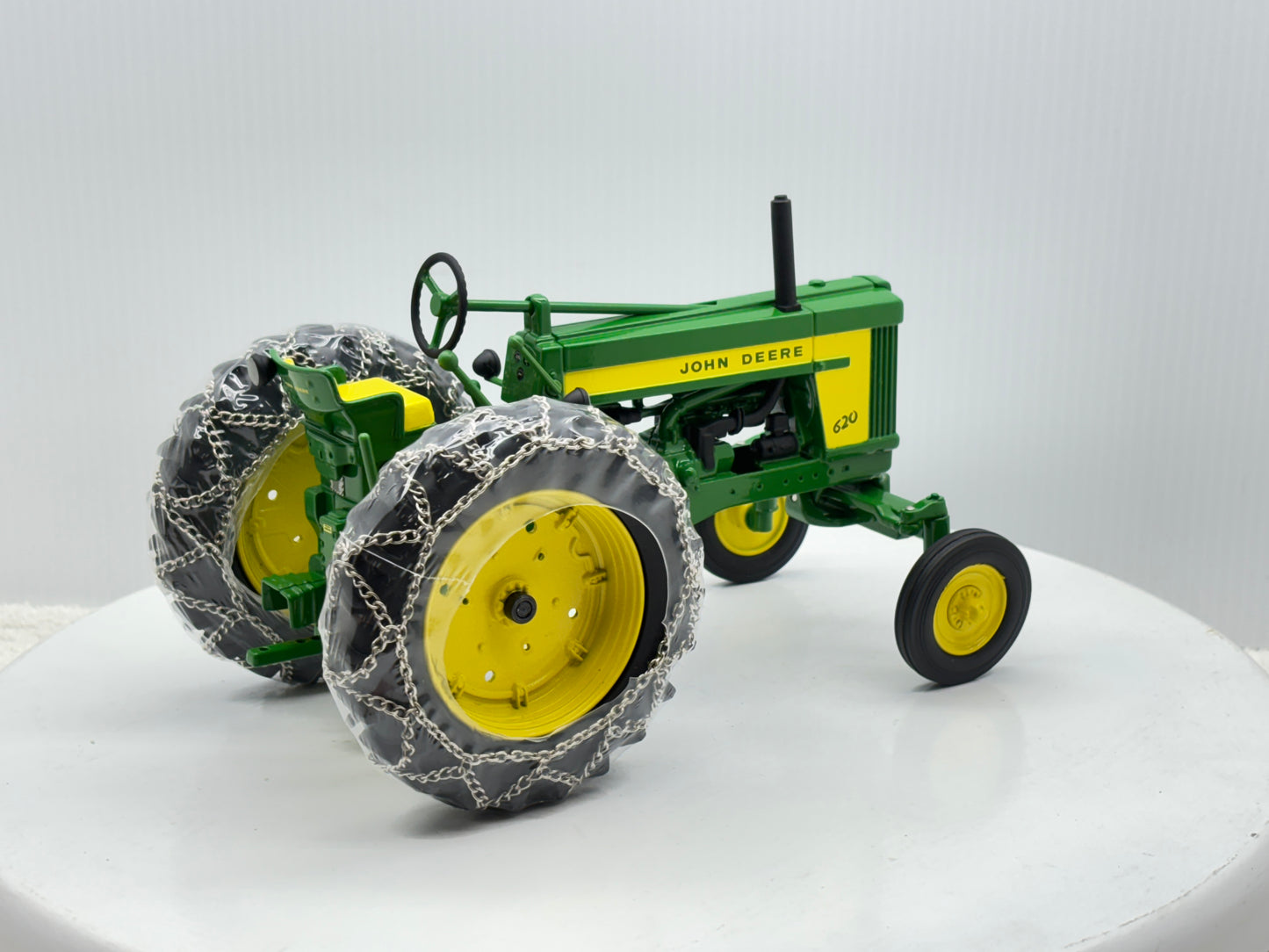 1/16 John Deere 620 Row Crop