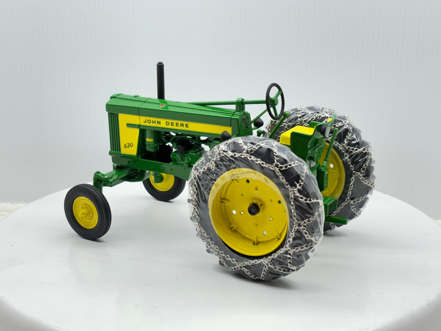 1/16 John Deere 620 Row Crop