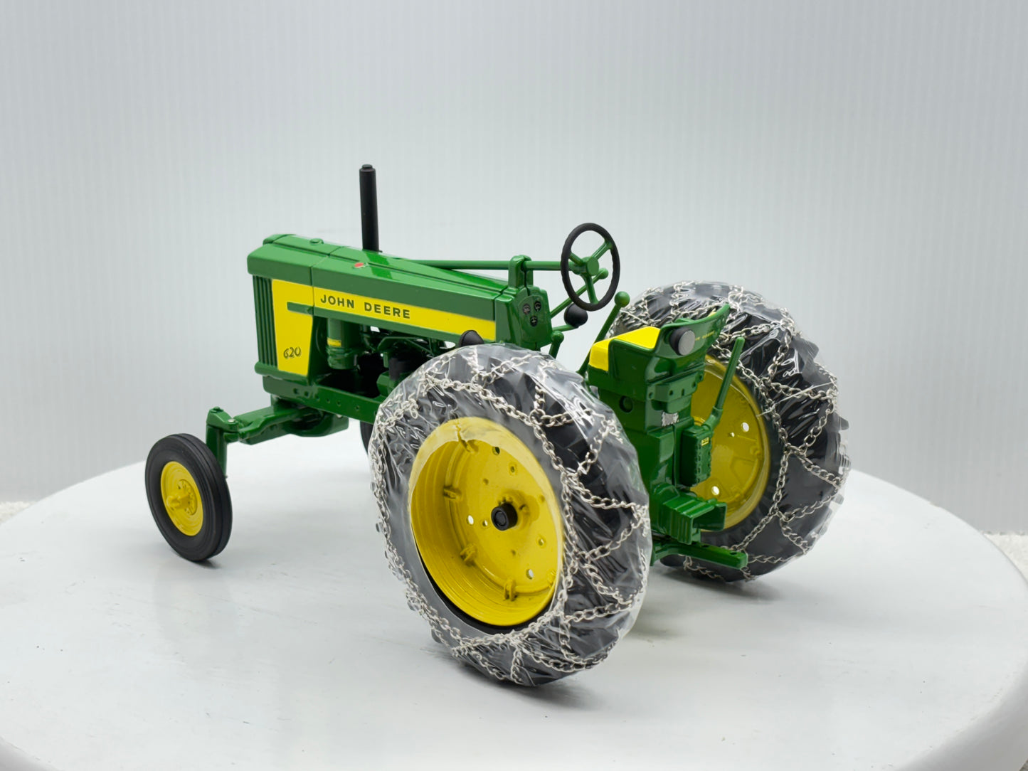 1/16 John Deere 620 Row Crop