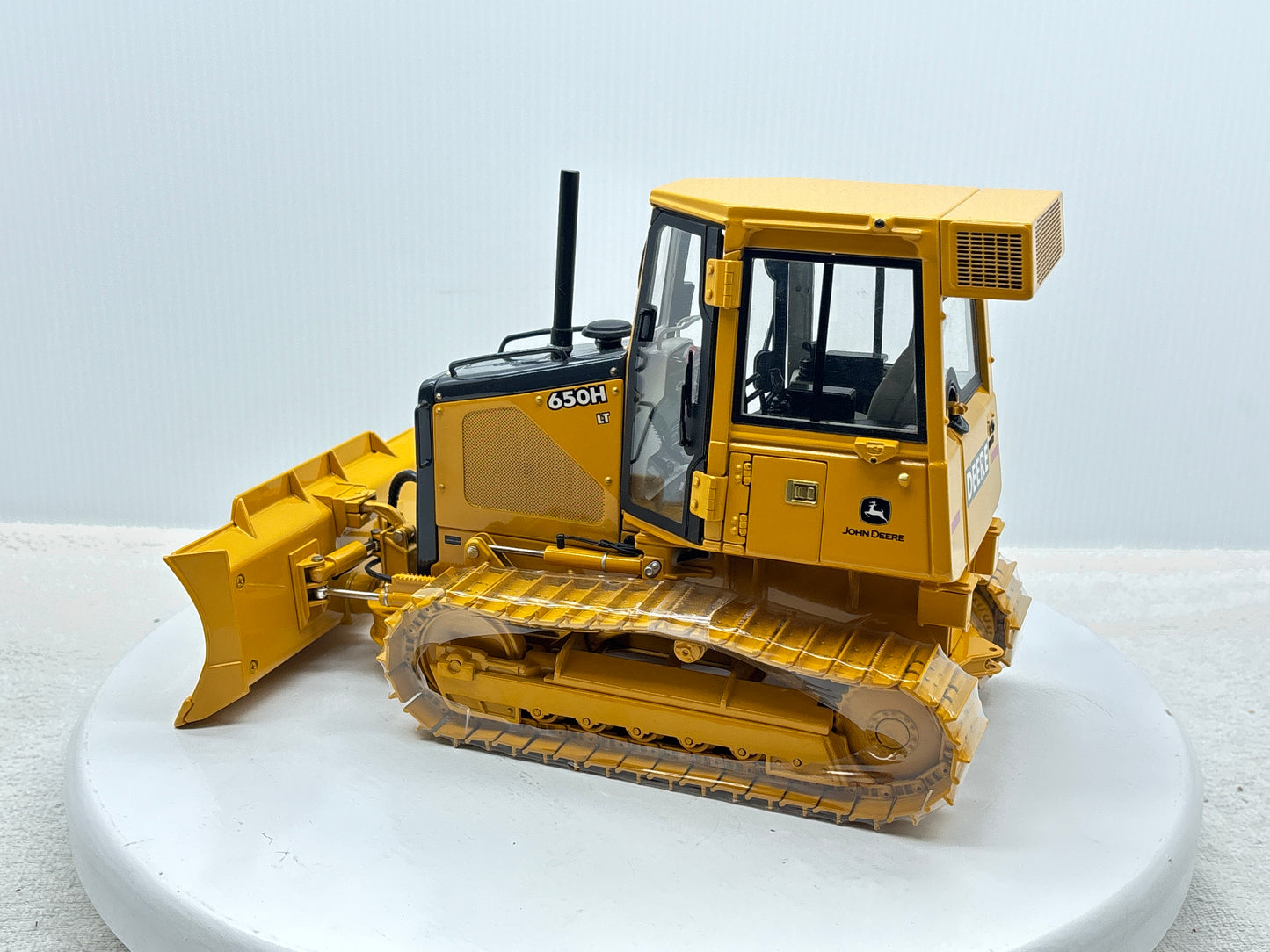1/16 John Deere 650H Precision