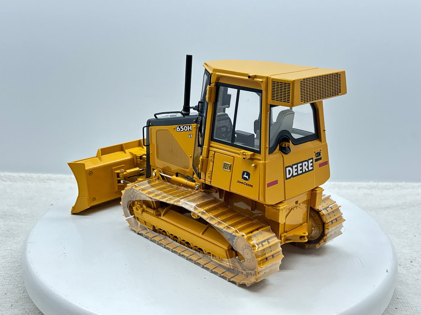 1/16 John Deere 650H Precision