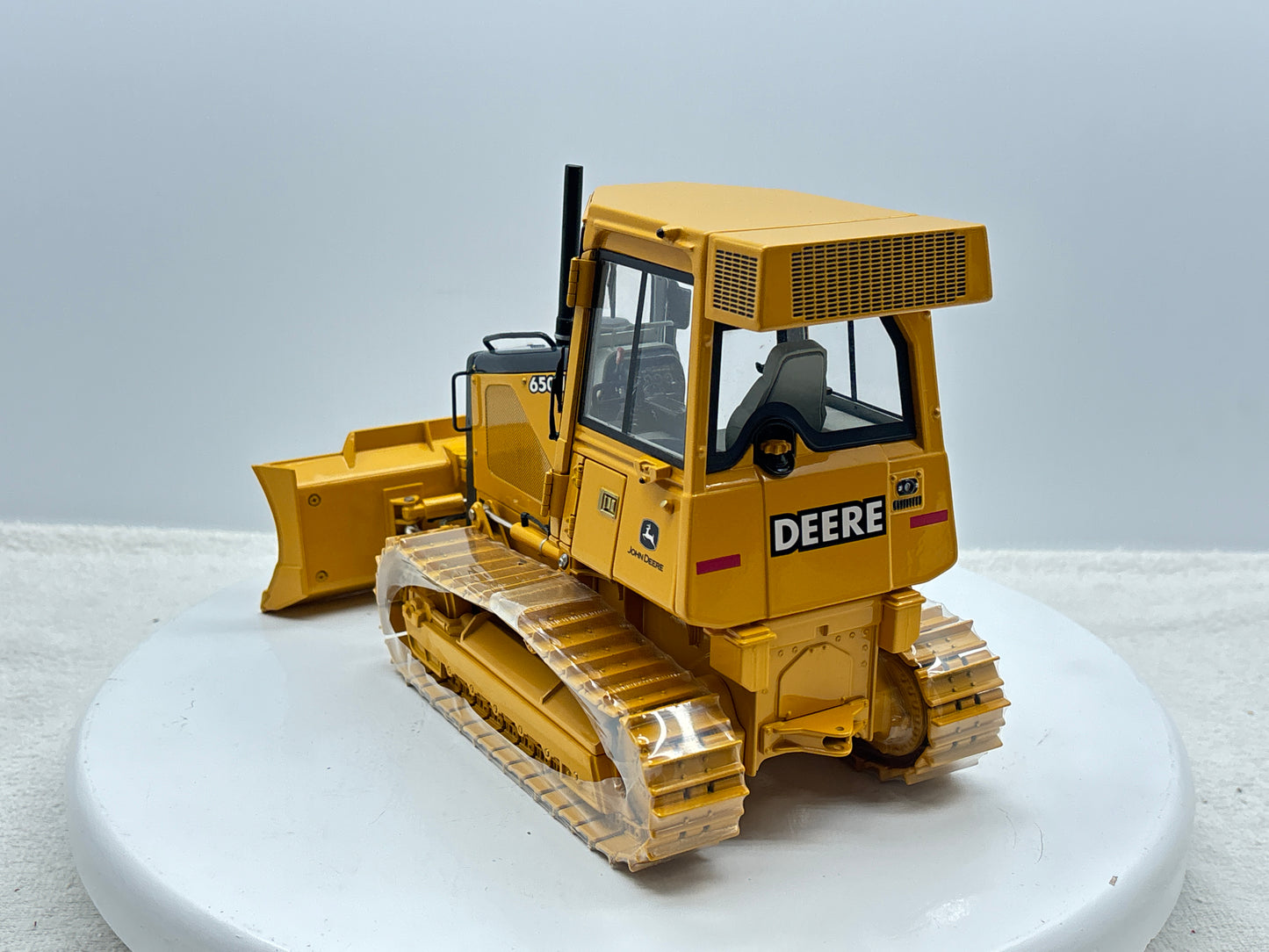1/16 John Deere 650H Precision