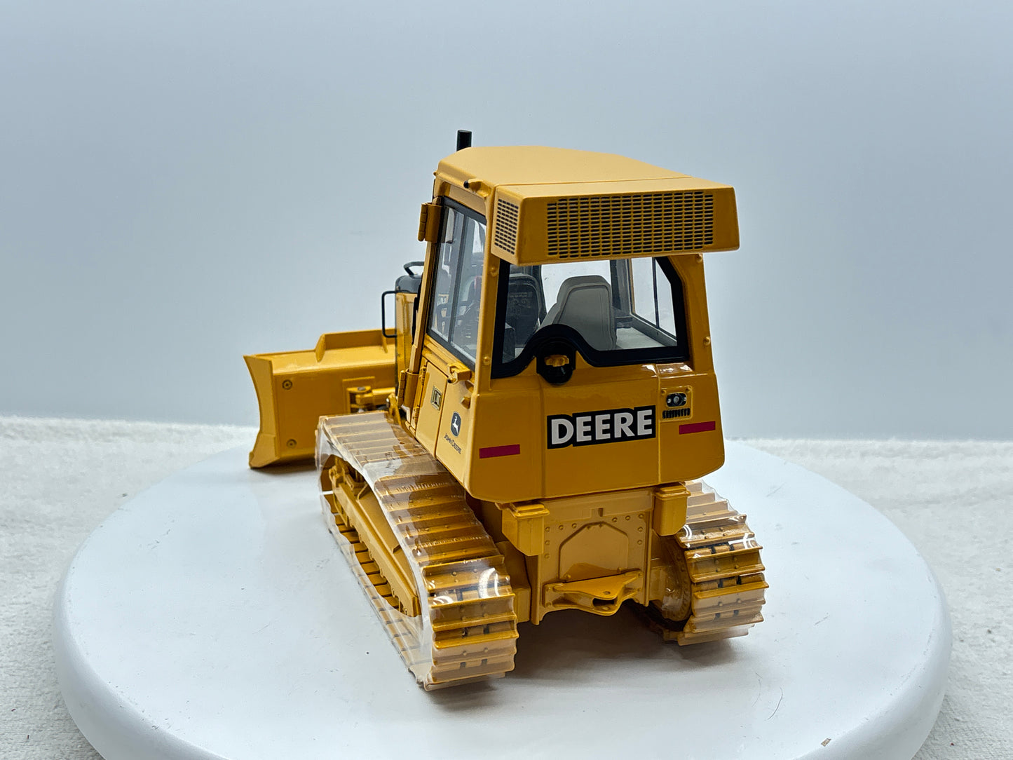 1/16 John Deere 650H Precision