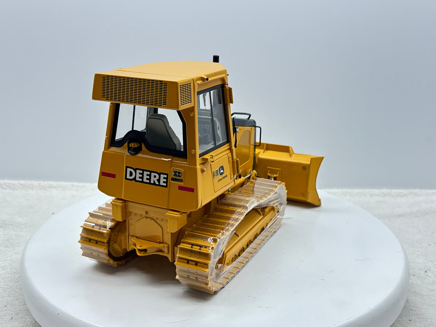 1/16 John Deere 650H Precision