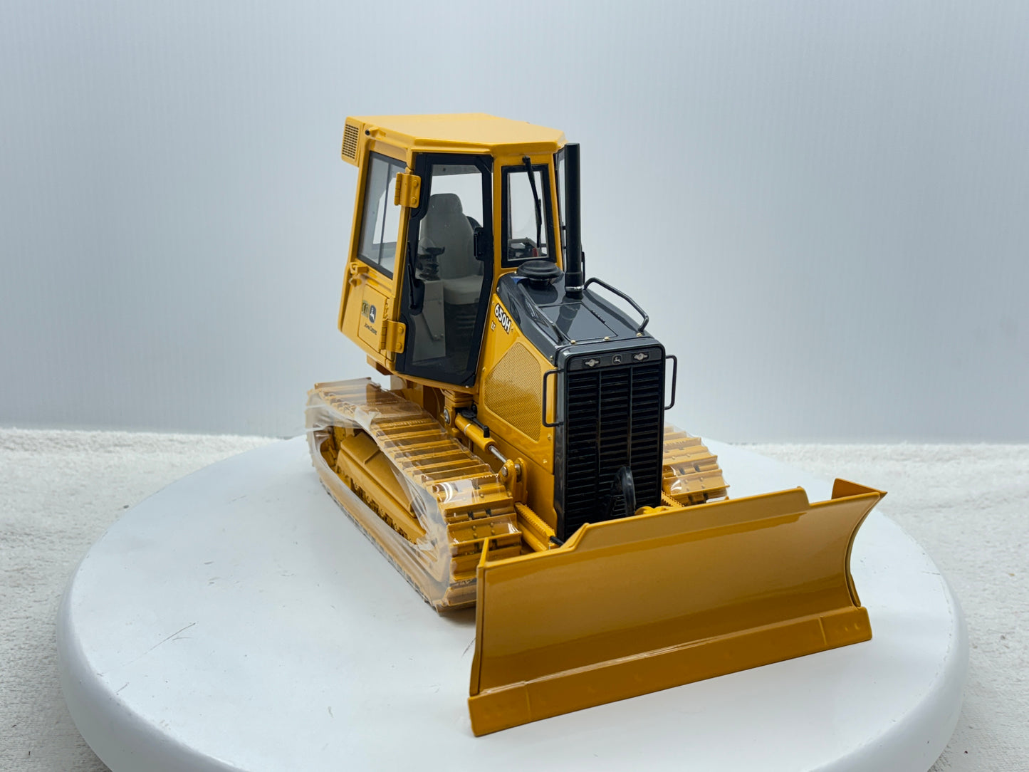 1/16 John Deere 650H Precision