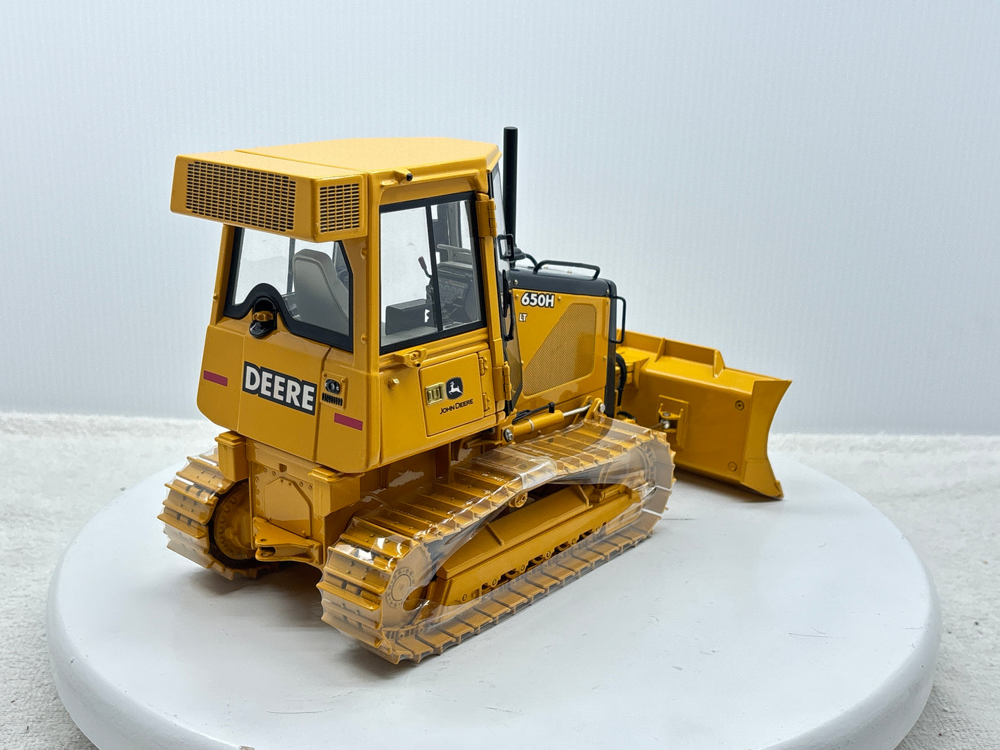 1/16 John Deere 650H Precision