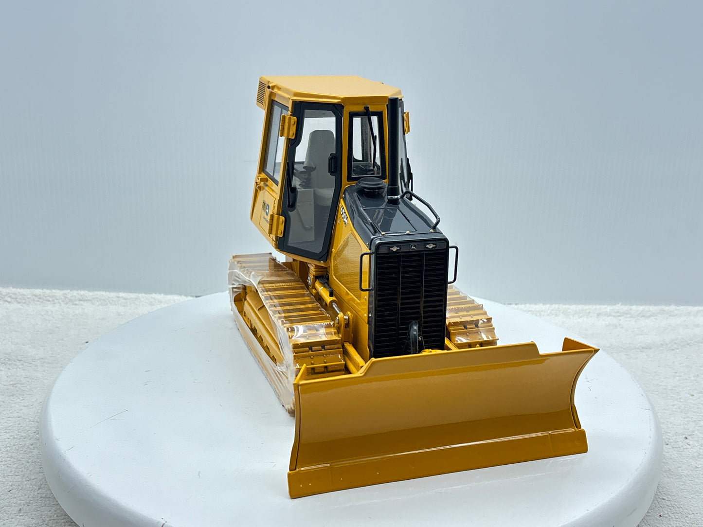 1/16 John Deere 650H Precision