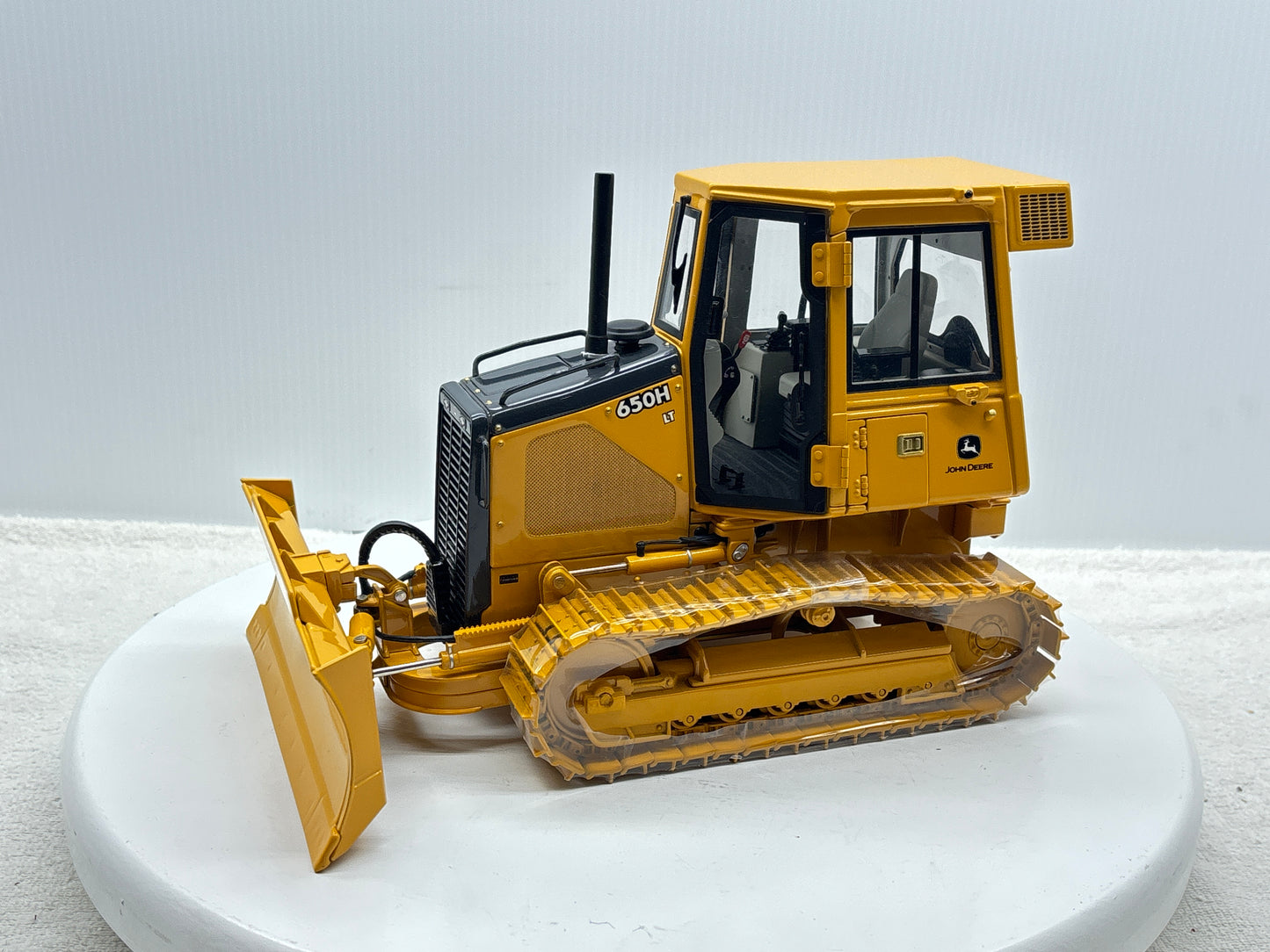 1/16 John Deere 650H Precision