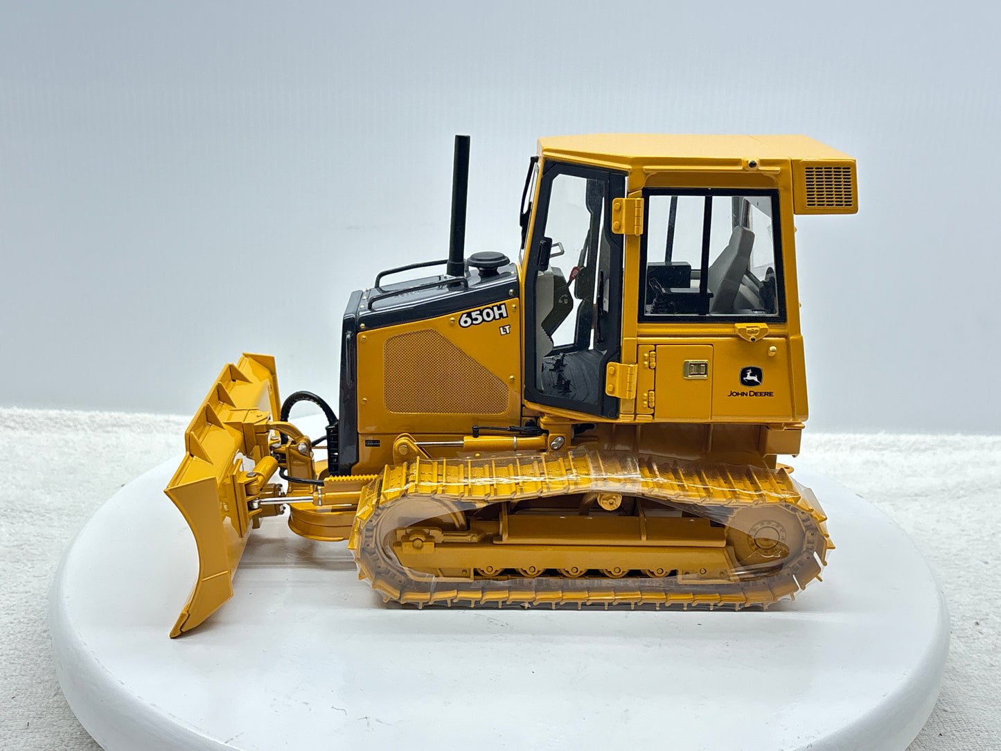 1/16 John Deere 650H Precision