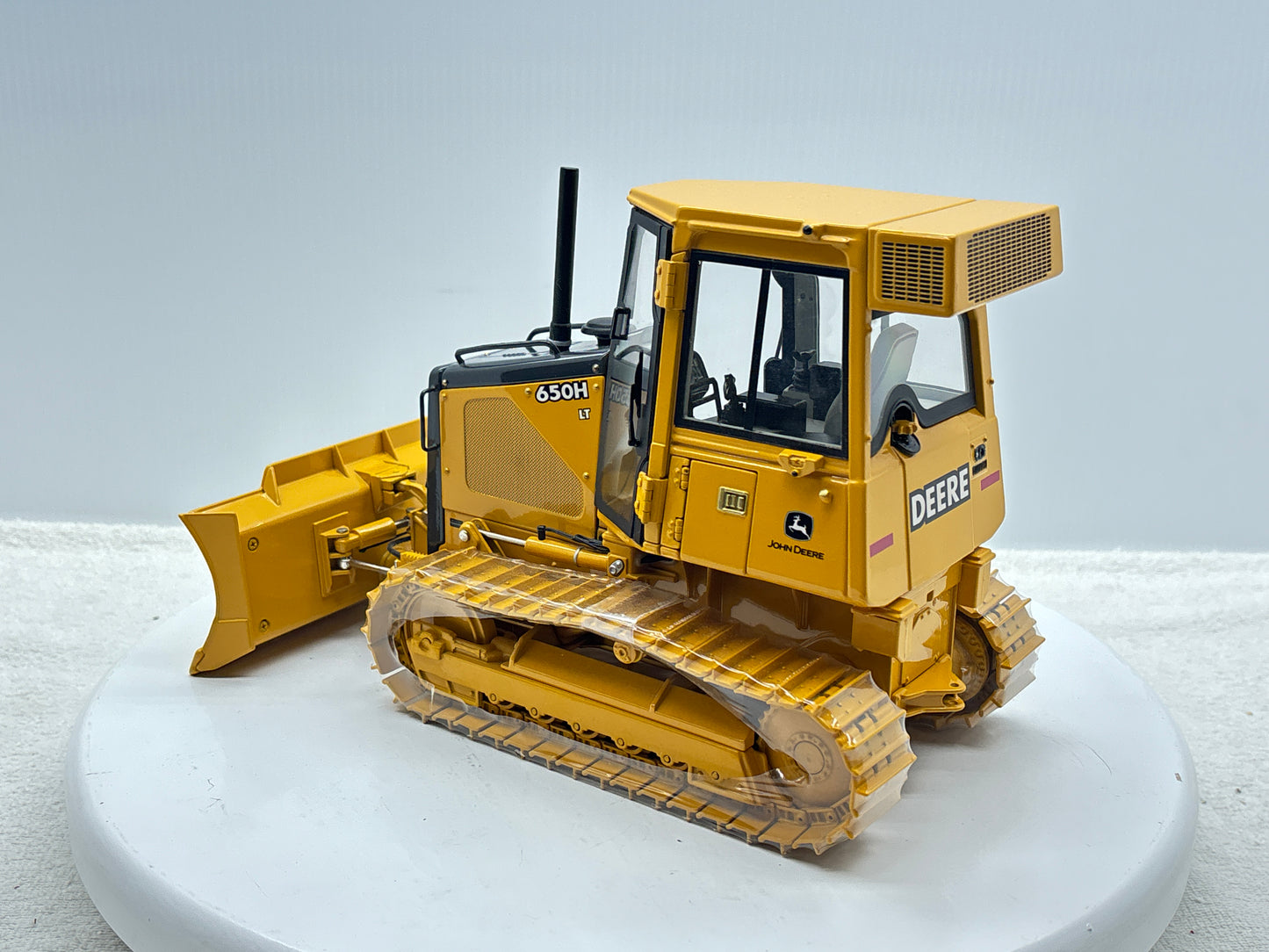 1/16 John Deere 650H Precision