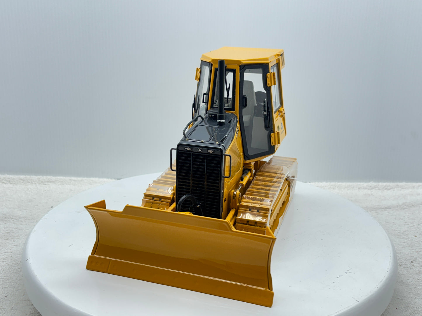 1/16 John Deere 650H Precision