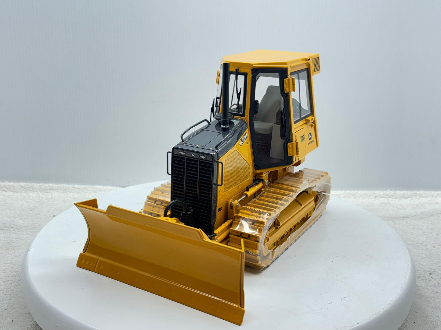 1/16 John Deere 650H Precision