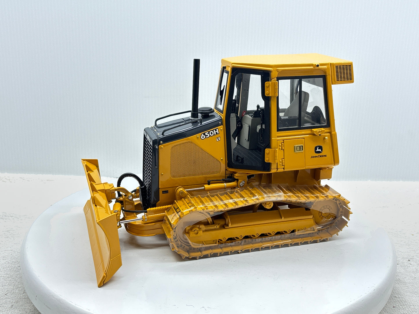 1/16 John Deere 650H Precision