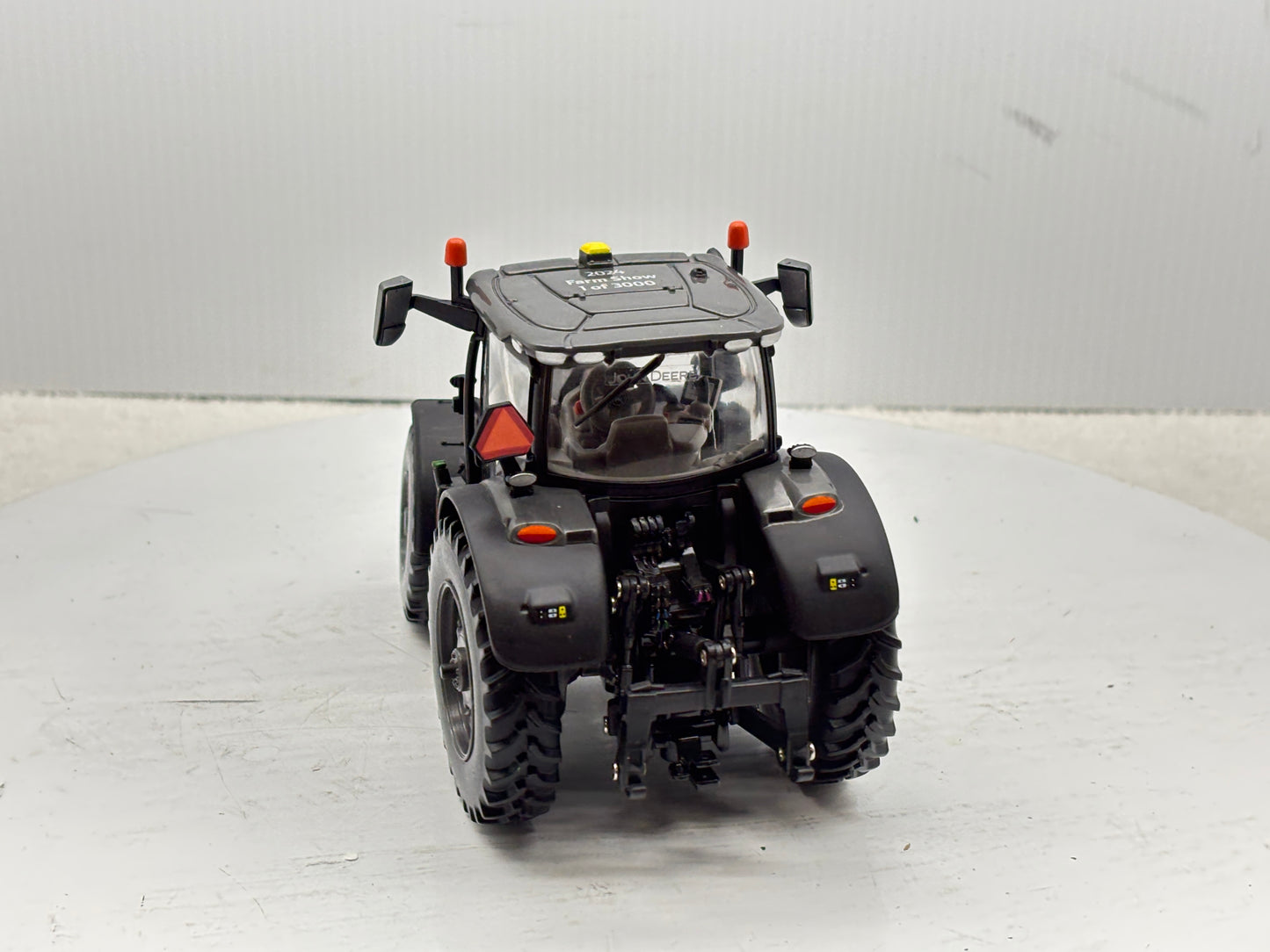 1/32 John Deere 6R 155 Charcoal