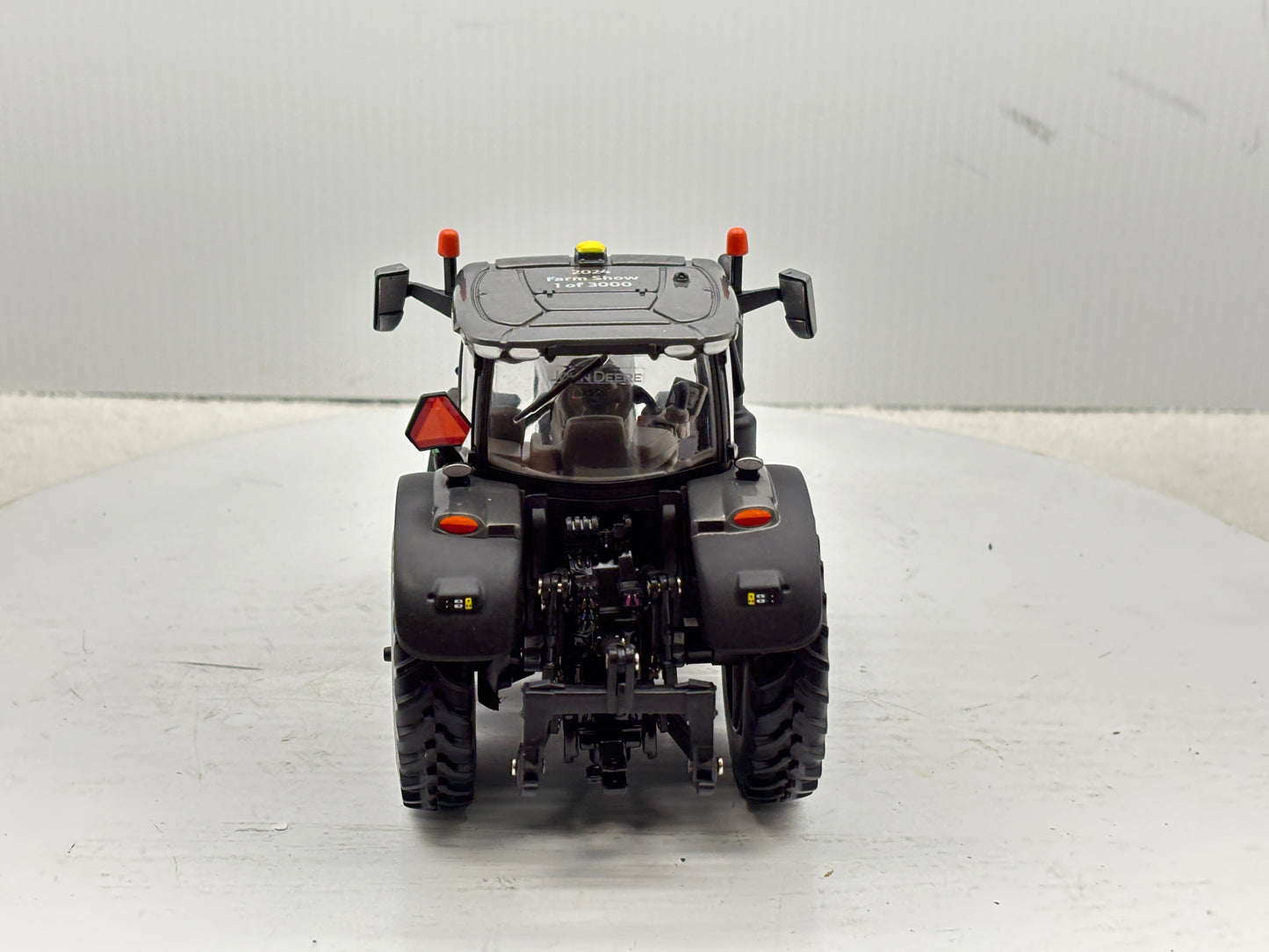 1/32 John Deere 6R 155 Charcoal