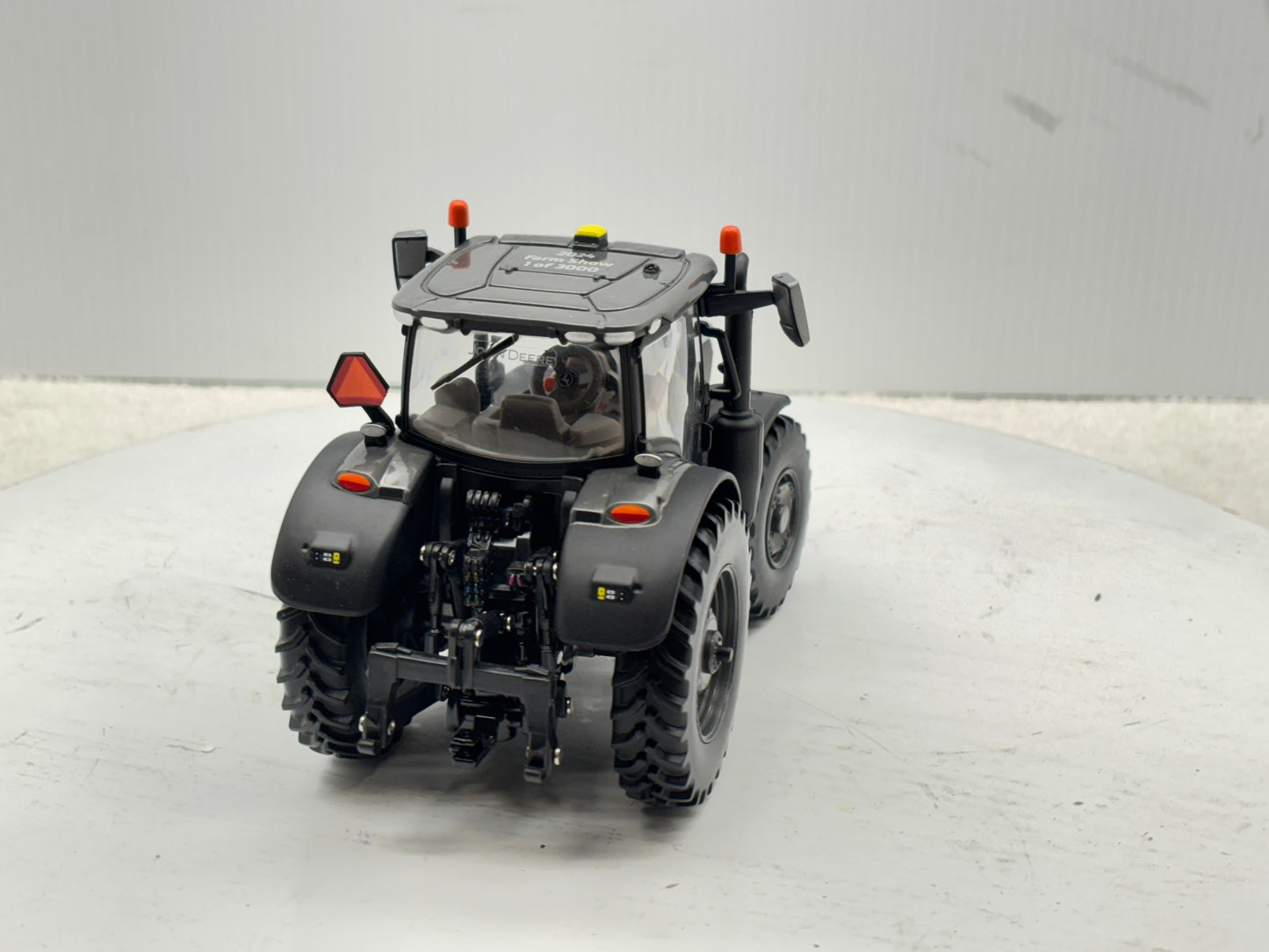 1/32 John Deere 6R 155 Charcoal